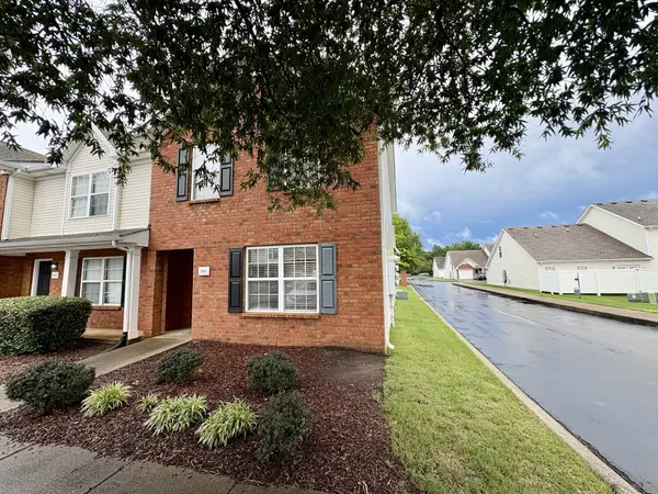 1008 Sitting Bull Xing, Murfreesboro, TN 37128