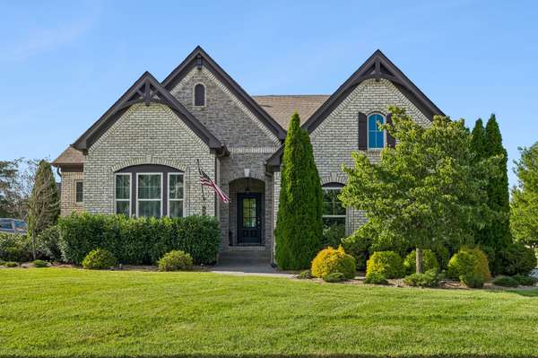 401 Larkhill Ln, Nolensville, TN 37135