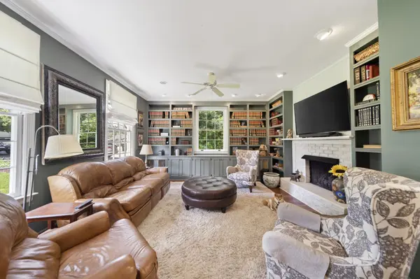 1104 Riverside Rd, Old Hickory, TN 37138