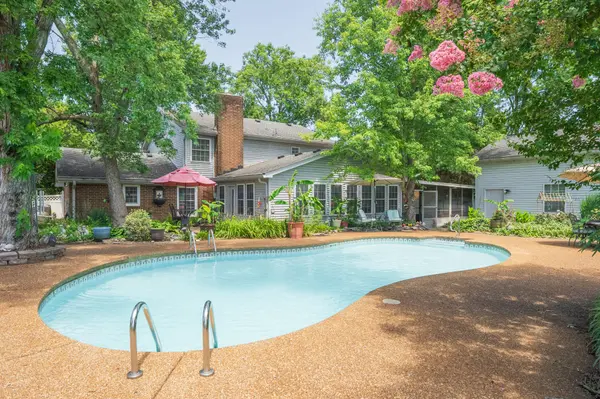132 Clearlake Dr #E, Nashville, TN 37217