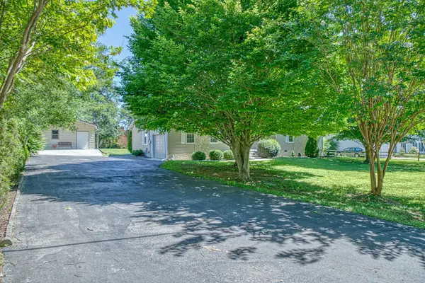 2085 Herbert Garrett Rd, Cookeville, TN 38506