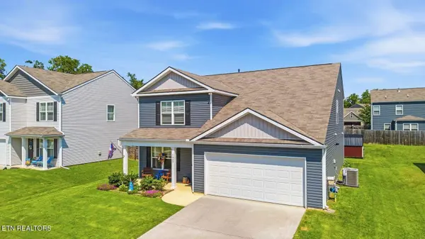 1625 River Poppy Rd, Mascot, TN 37806