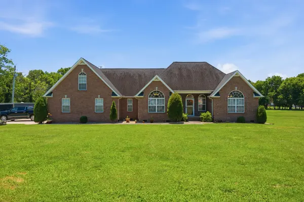 465 Old 25 Loop Road, Castalian Springs, TN 37031