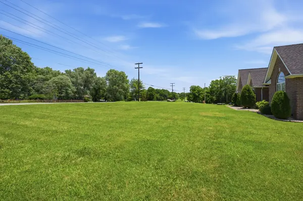465 Old 25 Loop Road, Castalian Springs, TN 37031