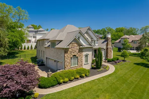 1000 Morchella Private Way, Hendersonville, TN 37075