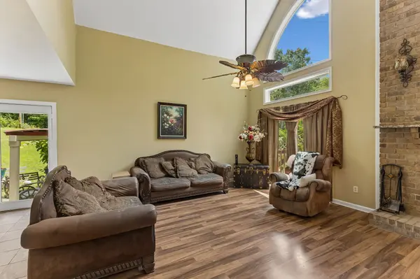7368 Walker Rd, Fairview, TN 37062