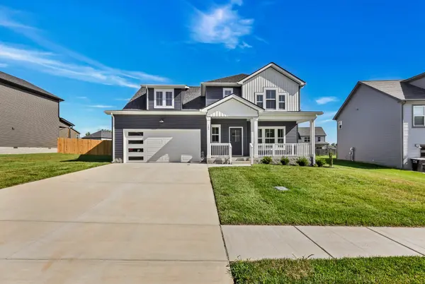 160 Leitrim Dr, Clarksville, TN 37042