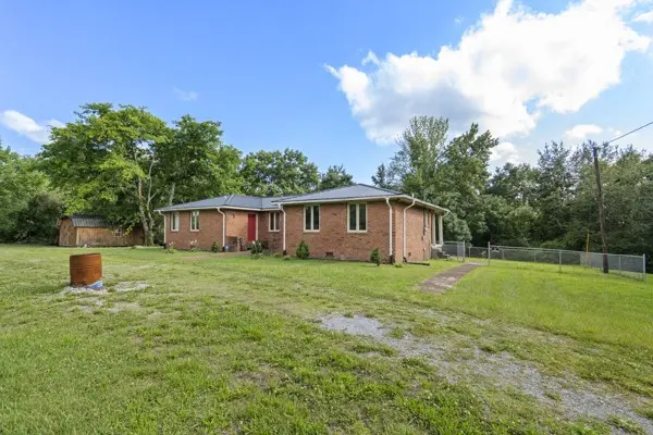 384 Columbia Ave, Centerville, TN 37033
