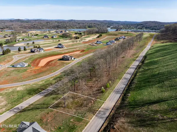 967 Black Cove Lane, Loudon, TN 37774