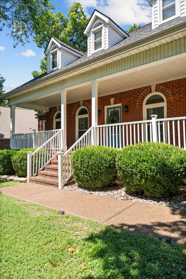 104 Oak Hill Dr, Smyrna, TN 37167