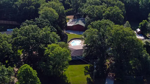 4537 Louise Creek Rd, Cunningham, TN 37052