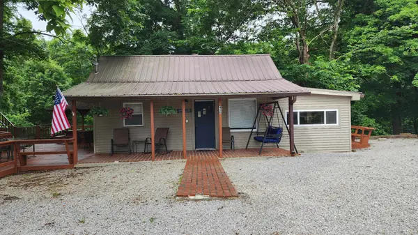 450 Cedar Hill Rd, Celina, TN 38551