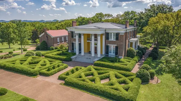 1711 Old Hillsboro Road, Franklin, TN 37069