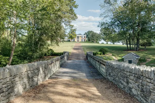 1711 Old Hillsboro Road, Franklin, TN 37069