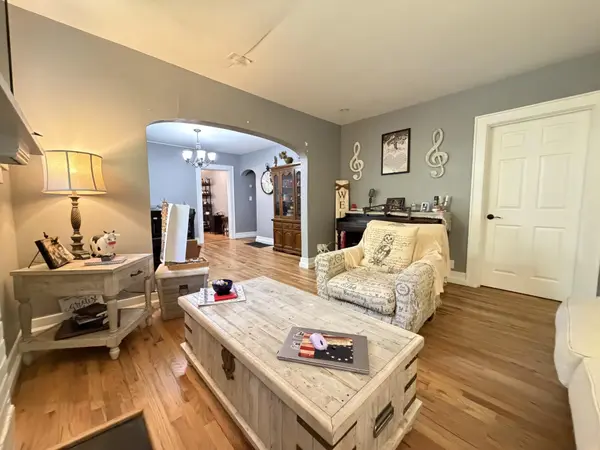 16 Woodvale Avenue, Chattanooga, TN 37411