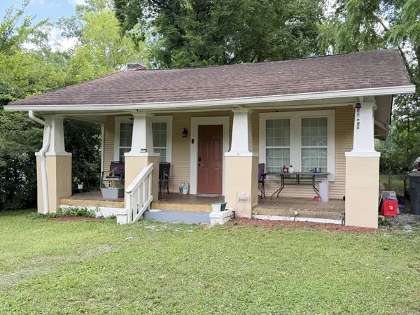16 Woodvale Avenue, Chattanooga, TN 37411