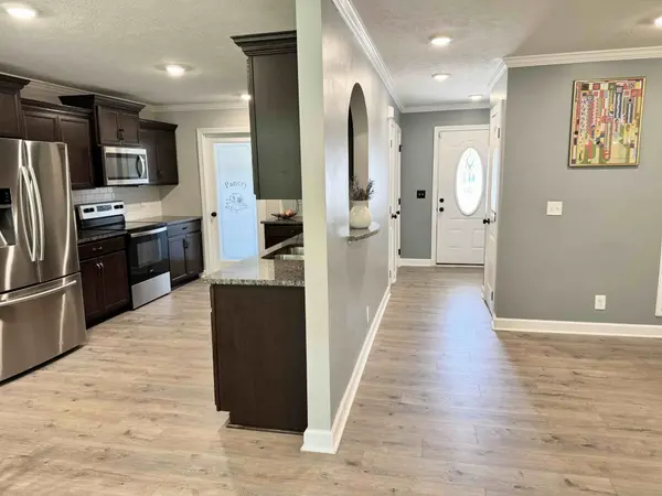 1057 Brightwood Ct, Clarksville, TN 37043