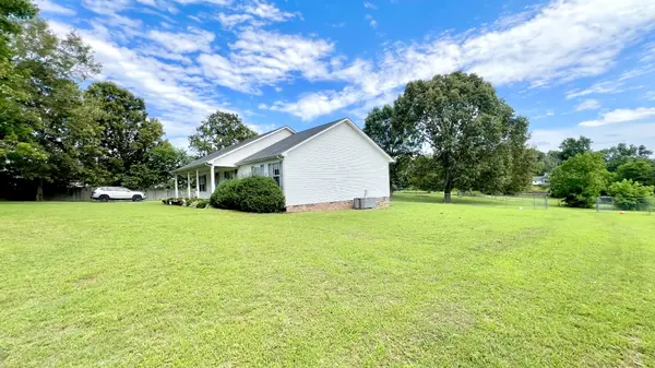 153 Commodore Cir, Summertown, TN 38483