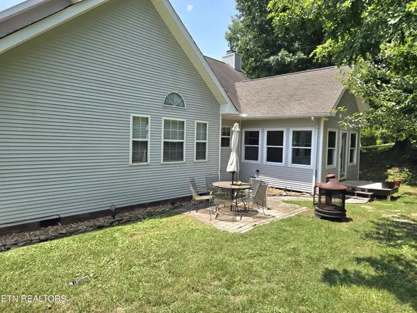 108 Tempura Drive, Oak Ridge, TN 37830