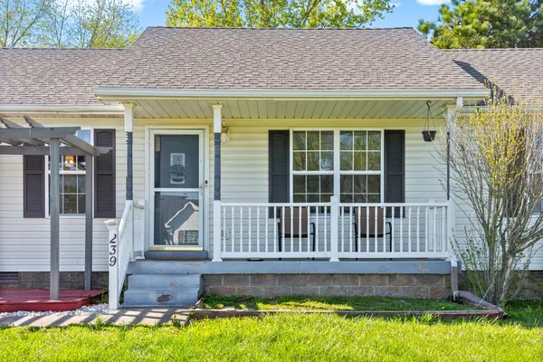 239 Golden Pond Ave, Oak Grove, KY 42262