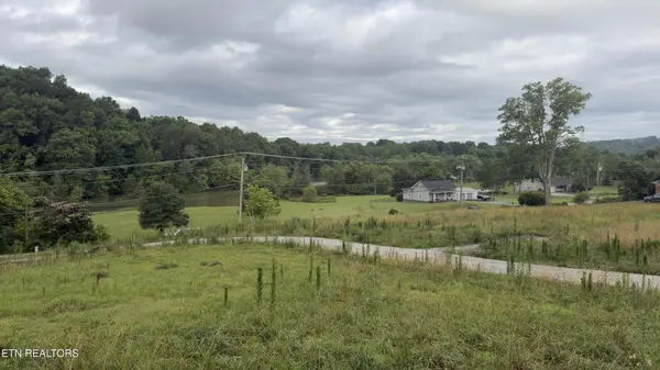 2662 Louisville Rd, Maryville, TN 37801