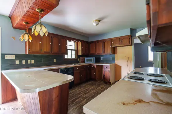 405 Dogleg Drive, Livingston, TN 38570