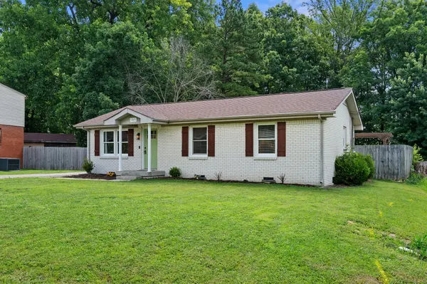 105 Billy Robb St, Greenbrier, TN 37073