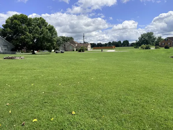 0 Crosspark Dr, Manchester, TN 37355