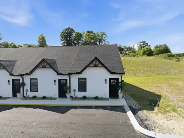141 Deer Valley Drive E #141, Gordonsville, TN 38563