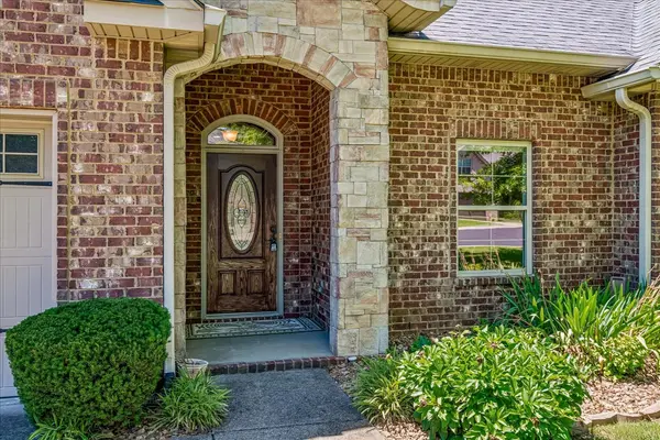112 Silverstone Ln, Hermitage, TN 37076