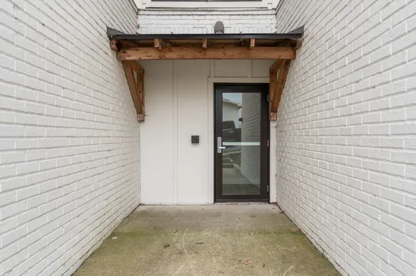 957 44th Ave #N, Nashville, TN 37209