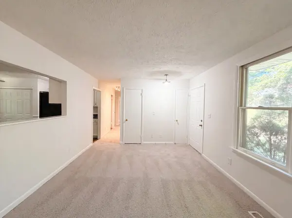 206 Diana Dr, Dickson, TN 37055