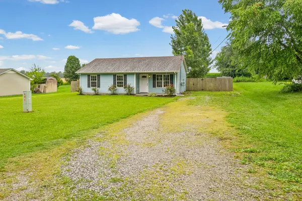 301 Bumpus Mill Rd, Oak Grove, KY 42262