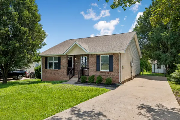 1303 Chucker Dr, Clarksville, TN 37042