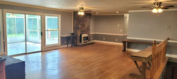 5255 N Mount Pleasant Rd, Greenbrier, TN 37073