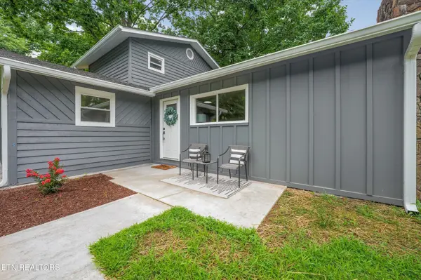 285 Vanover Lane, Jacksboro, TN 37757
