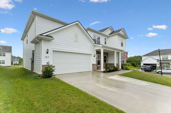 3819 Lantern Ln, Columbia, TN 38401