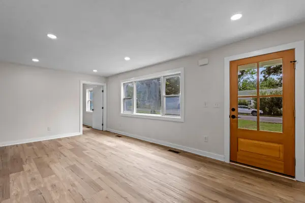 5325 Meadowbrook Lane, Chattanooga, TN 37411