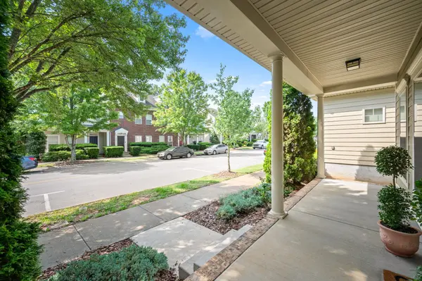 2002 Avery Park Dr, Smyrna, TN 37167