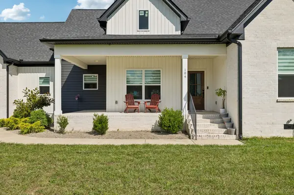 104 Aplin Branch Rd, Cottontown, TN 37048