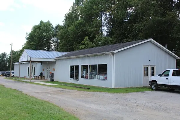 3818 S Grundy Quarles Hwy, Gainesboro, TN 38562