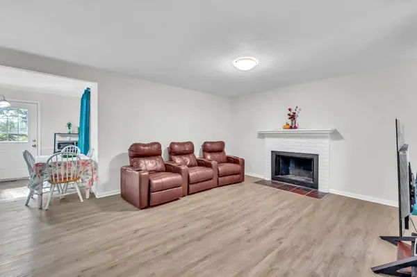 810 R S Bradley Blvd, Clarksville, TN 37042