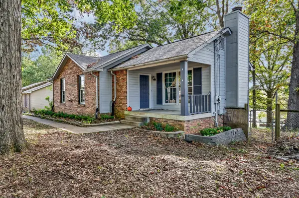 810 R S Bradley Blvd, Clarksville, TN 37042