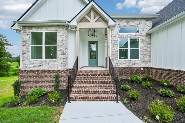 210 Cascade Dr, Winchester, TN 37398