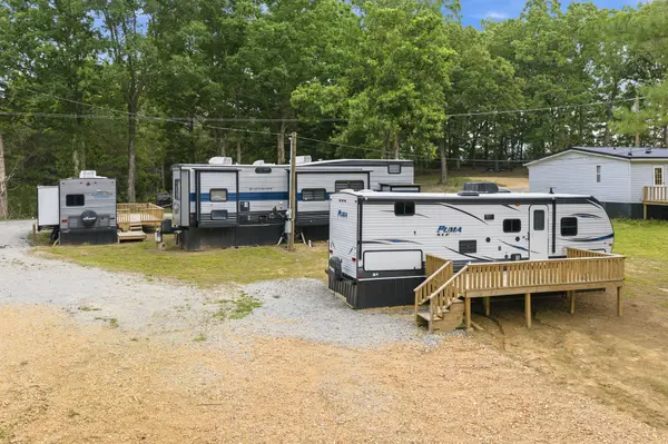 174 Grice Ln, Parsons, TN 38363