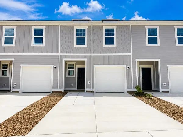224 Darlington Dr, Dickson, TN 37055