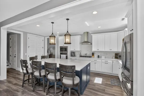869 Plowson Rd, Mount Juliet, TN 37122