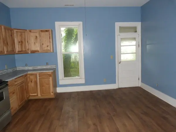 410 S Franklin St #S, Tullahoma, TN 37388