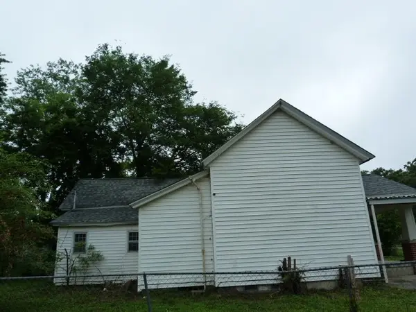 410 S Franklin St #S, Tullahoma, TN 37388
