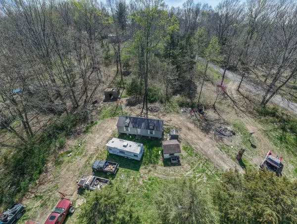 1200 Bloom Landing Rd, Charlotte, TN 37036